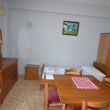 Villa Shqiponja Sarandë 外观 照片