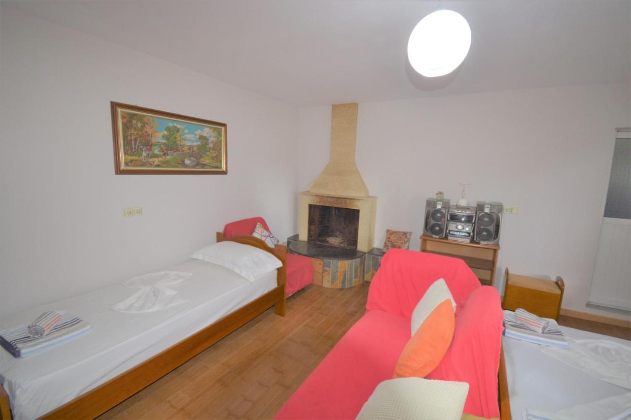 Villa Shqiponja Sarandë 外观 照片